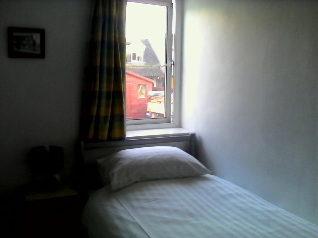 Lantern House 3* CBG